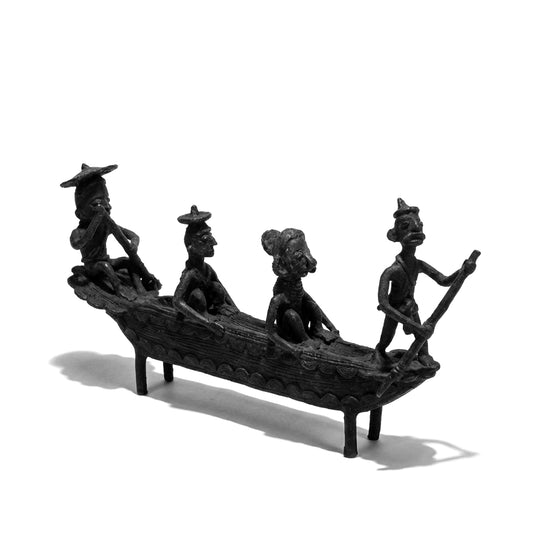 Black Dhokra People Rowing Boat Figurine – Handmade Bronze Boatmen Dhokra Craft