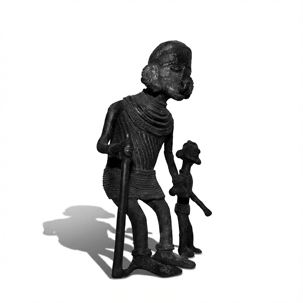 Black Dhokra Grandma & Grandson Figurine | Tribal Bronze Family Bonding Sculpture from Odisha